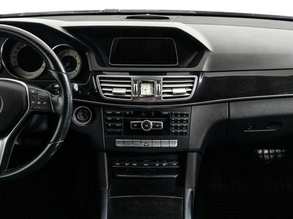 Mercedes-Benz E-Класс с пробегом — 2014 год. Фото: #13