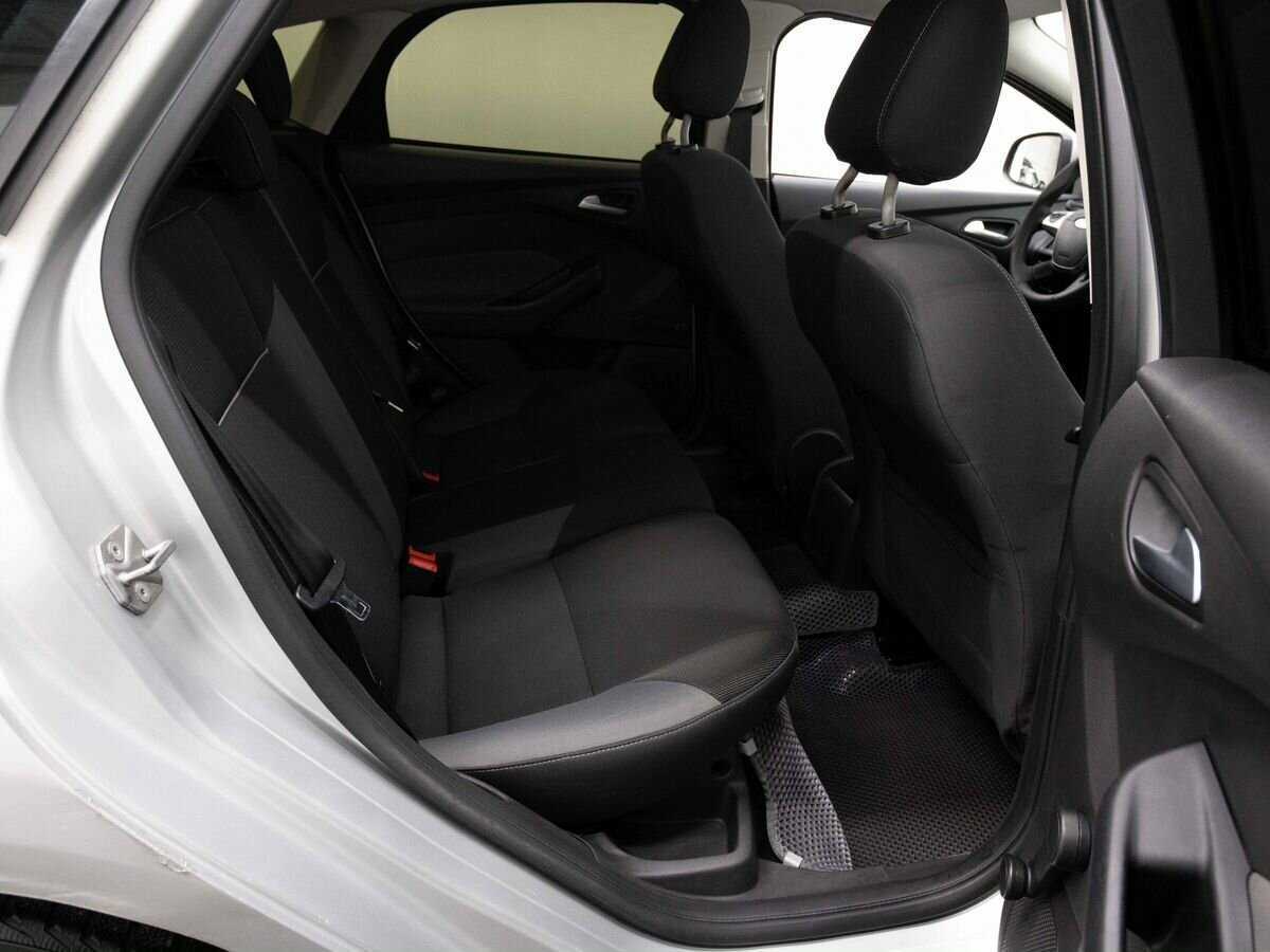 Ford Focus с пробегом — 2013 год. Фото: #10