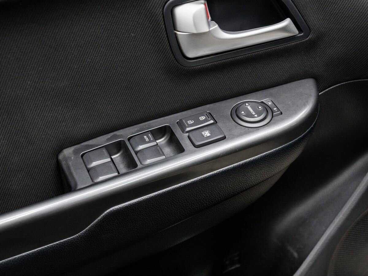 Kia Rio с пробегом — 2012 год. Фото: #14