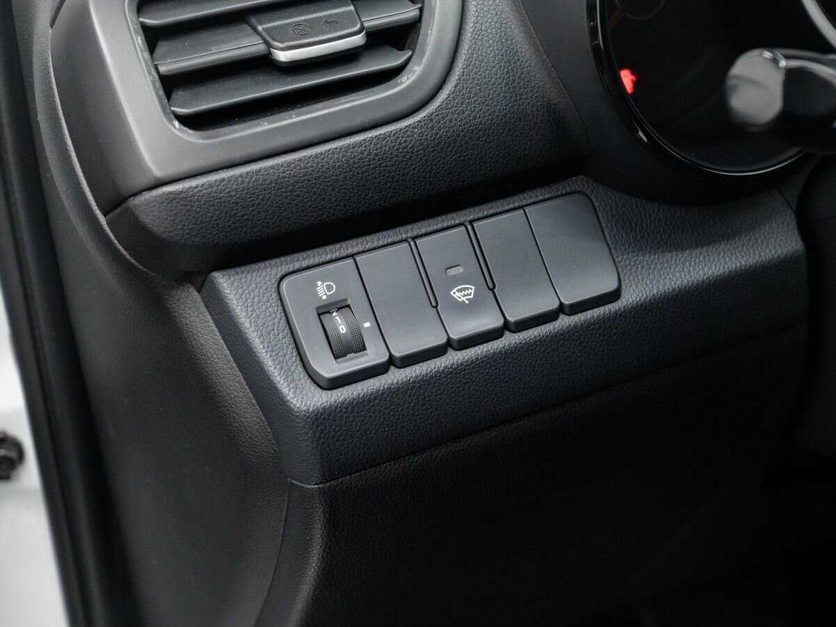 Kia Rio с пробегом — 2013 год. Фото: #12