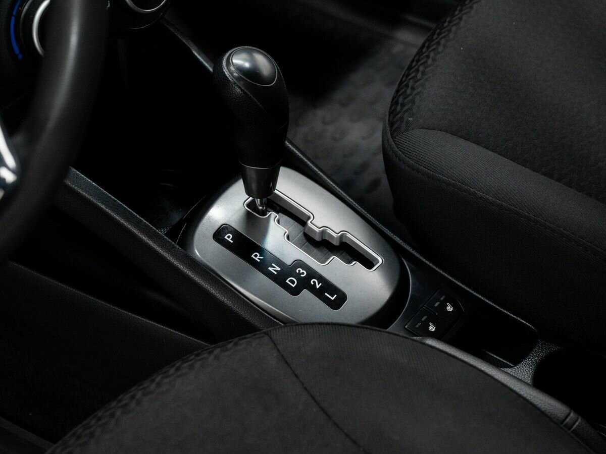 Kia Rio с пробегом — 2013 год. Фото: #13