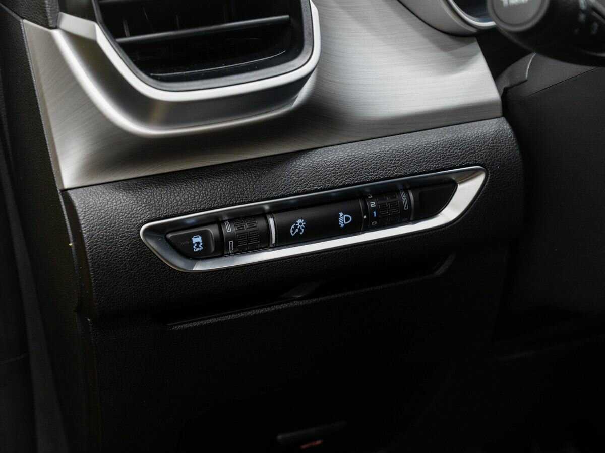 Geely Coolray с пробегом — 2022 год. Фото: #17