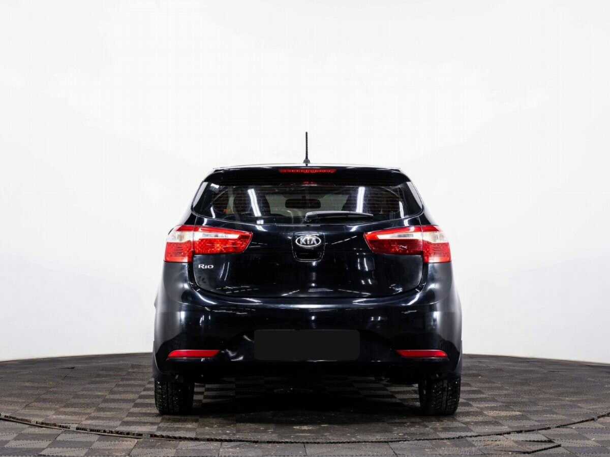 Kia Rio с пробегом — 2012 год. Фото: #4