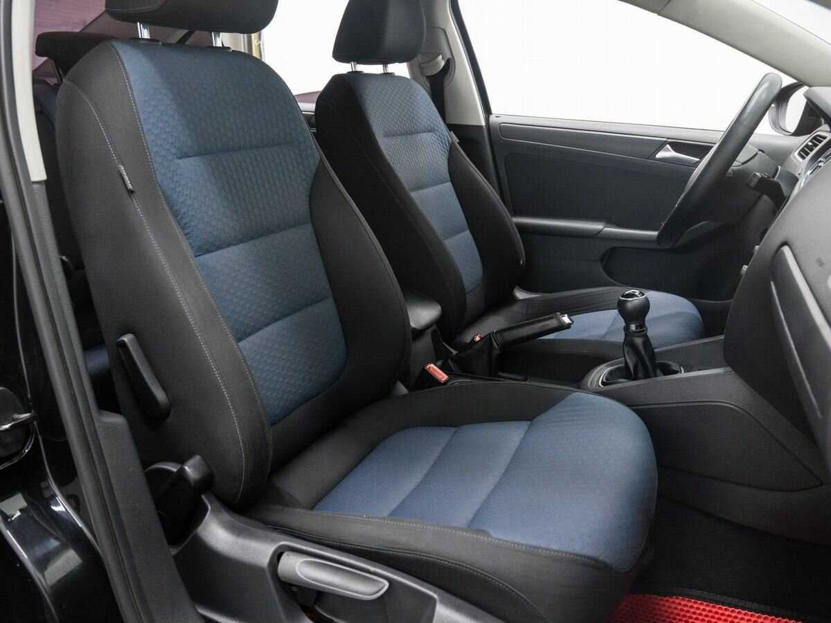 Volkswagen Jetta с пробегом — 2013 год. Фото: #7