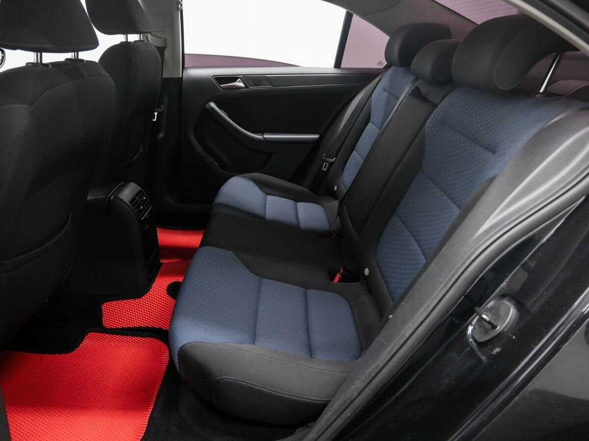 Volkswagen Jetta с пробегом — 2013 год. Фото: #11