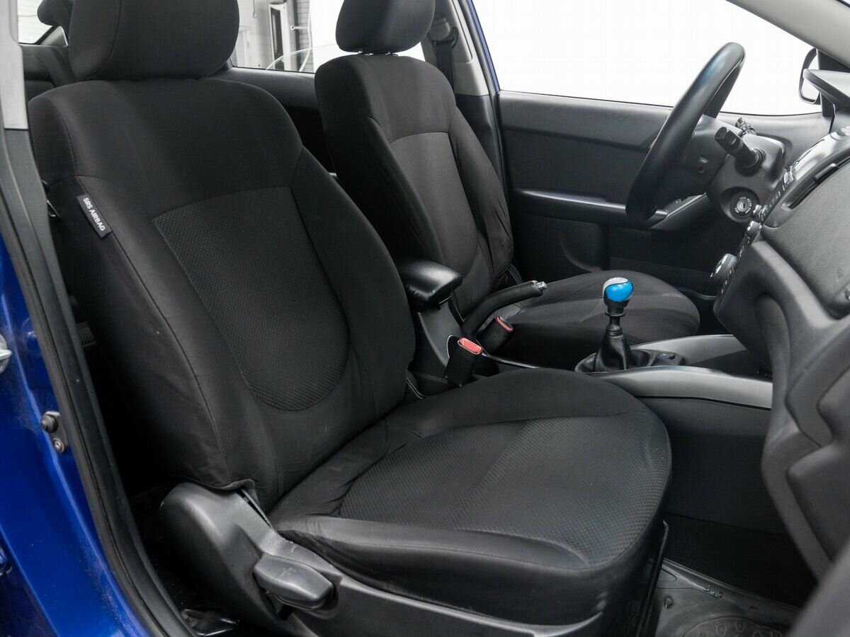 Kia Cerato с пробегом — 2012 год. Фото: #7