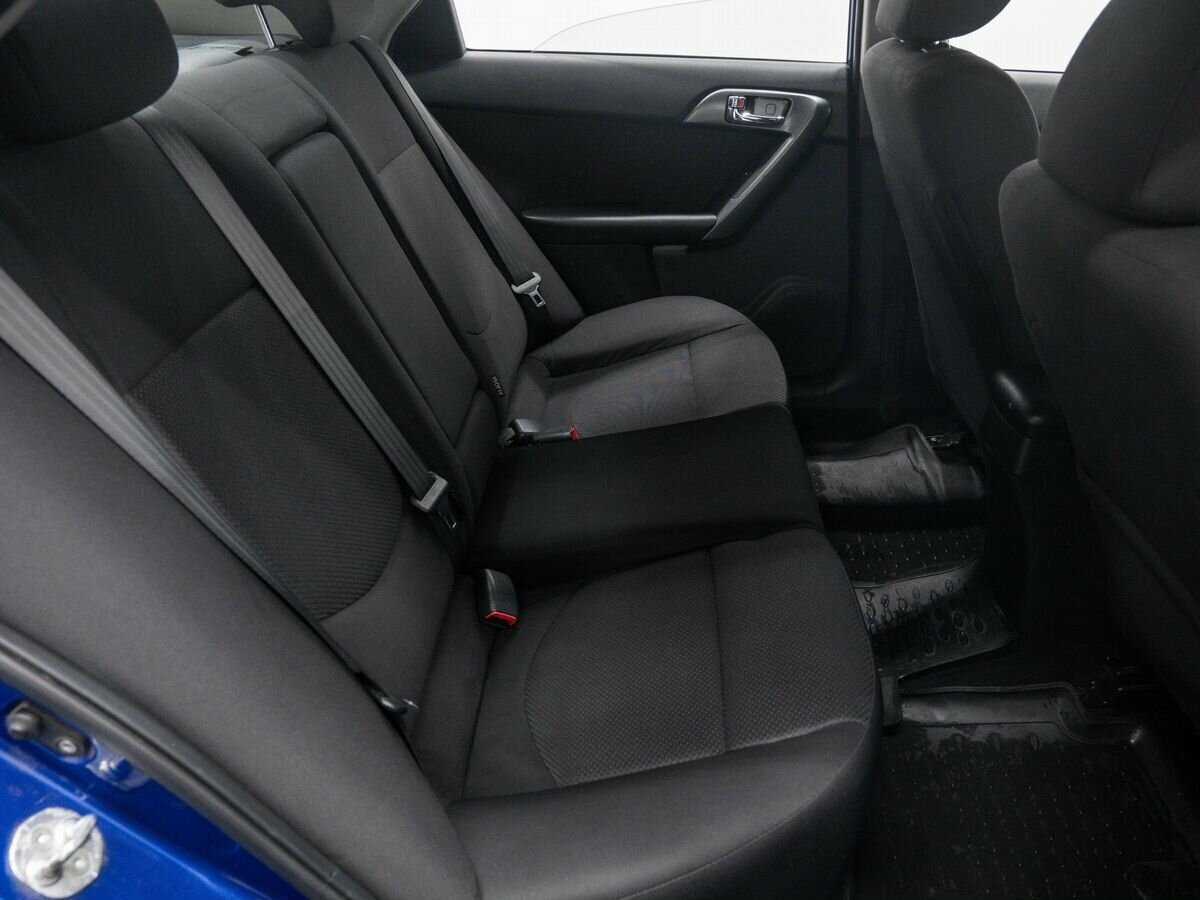 Kia Cerato с пробегом — 2012 год. Фото: #8