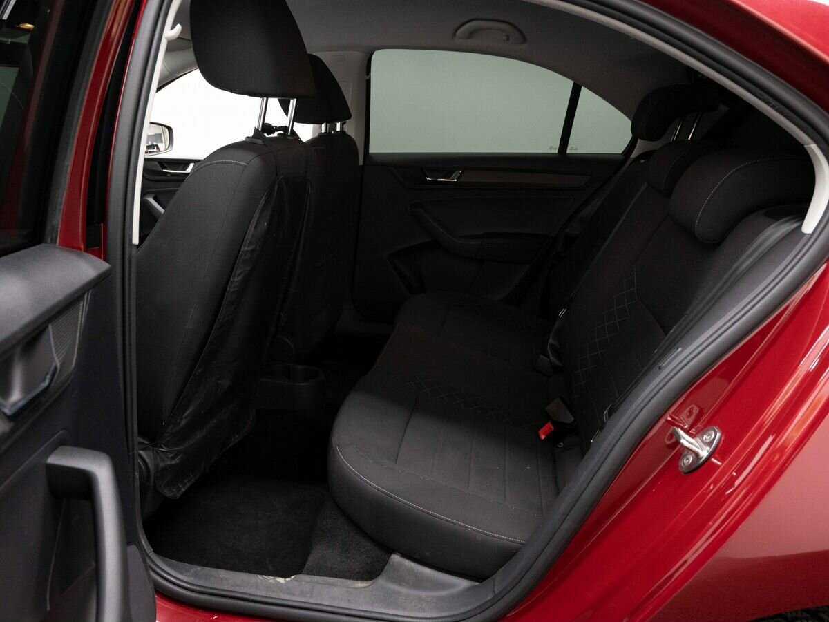 Skoda Rapid с пробегом — 2020 год. Фото: #8