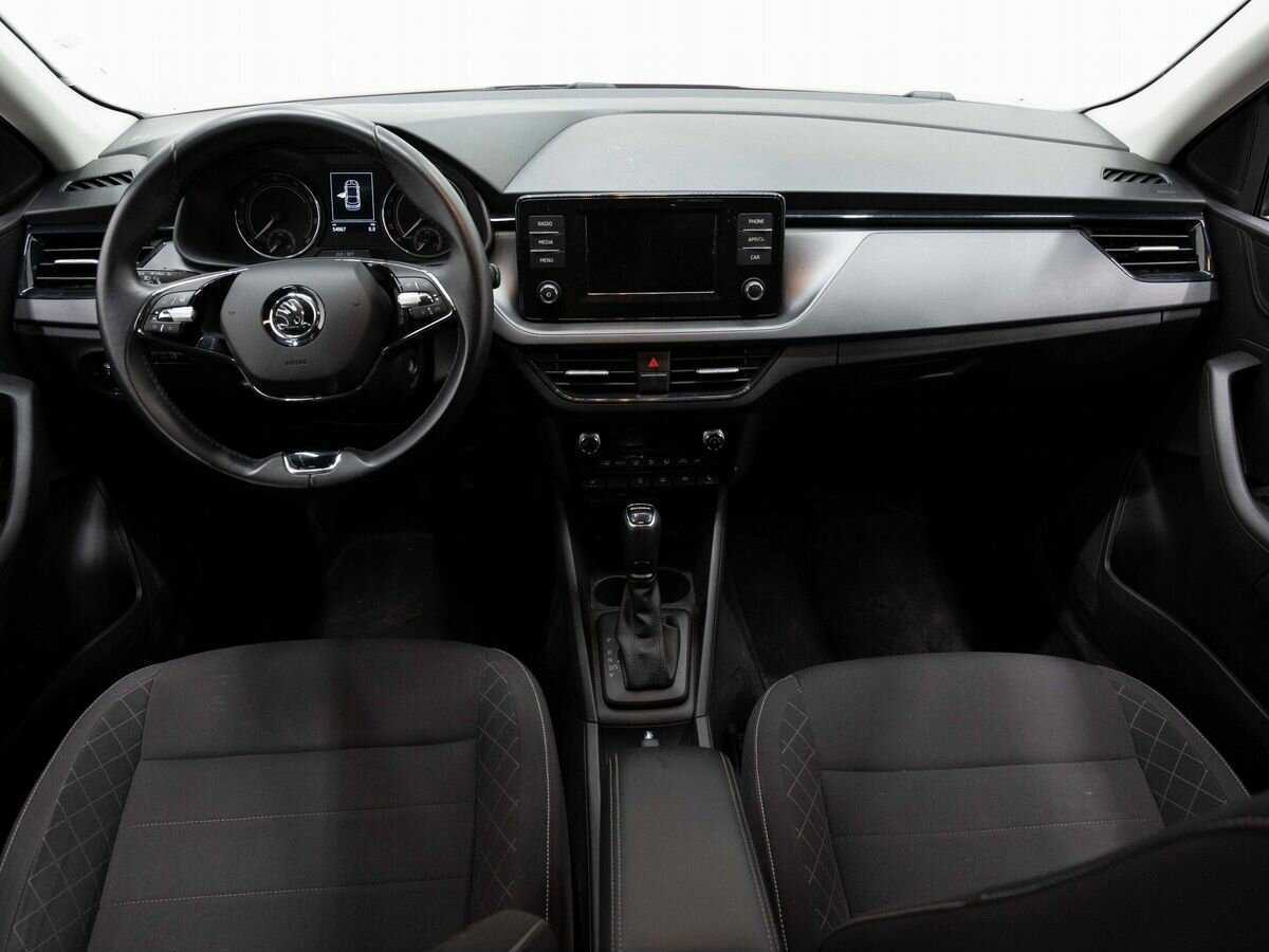 Skoda Rapid с пробегом — 2020 год. Фото: #12