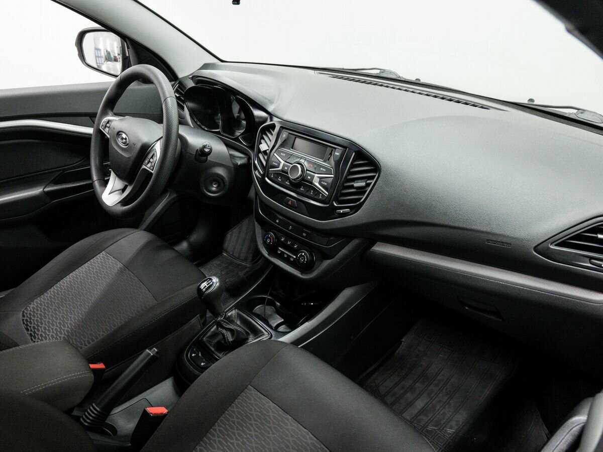 Lada (ВАЗ) Vesta с пробегом — 2019 год. Фото: #7