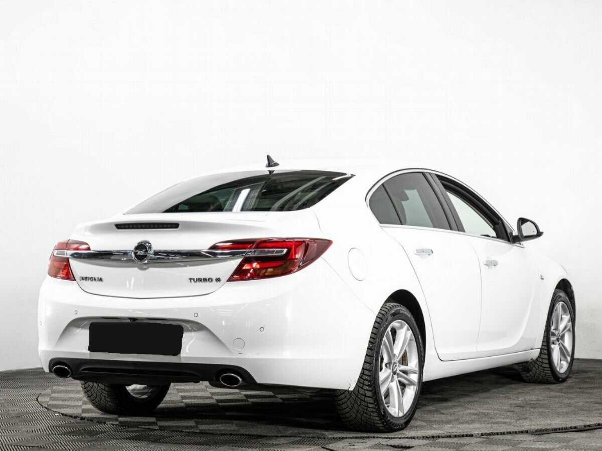 Opel Insignia с пробегом — 2015 год. Фото: #3