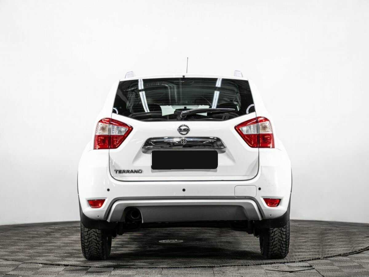 Nissan Terrano с пробегом — 2015 год. Фото: #4