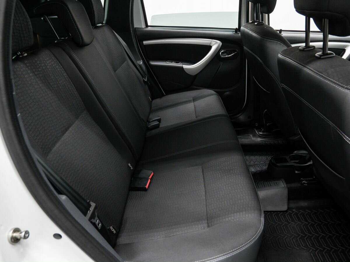 Nissan Terrano с пробегом — 2015 год. Фото: #9