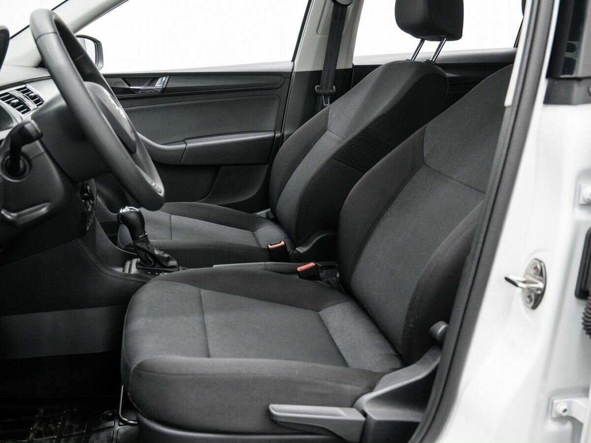 Skoda Rapid с пробегом — 2019 год. Фото: #14