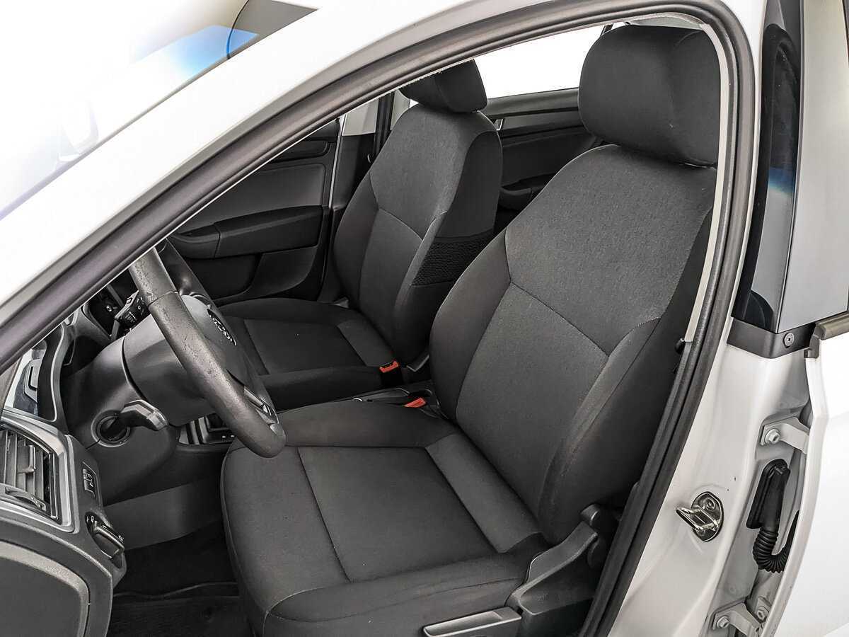 Skoda Rapid с пробегом — 2019 год. Фото: #17