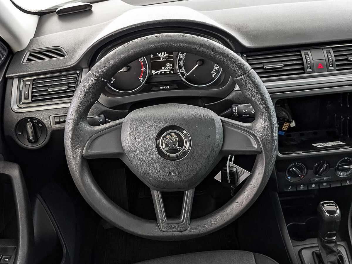 Skoda Rapid с пробегом — 2019 год. Фото: #18