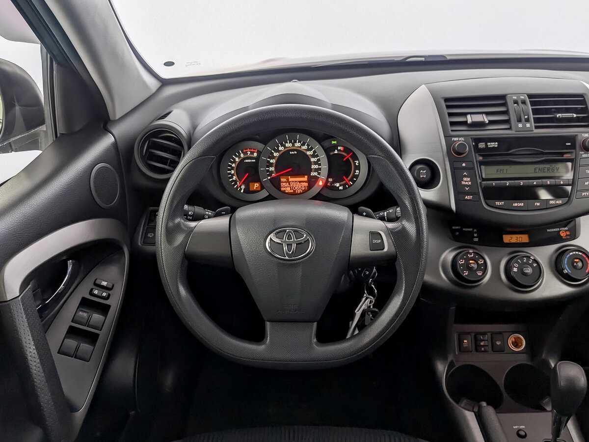 Toyota RAV4 с пробегом — 2012 год. Фото: #20