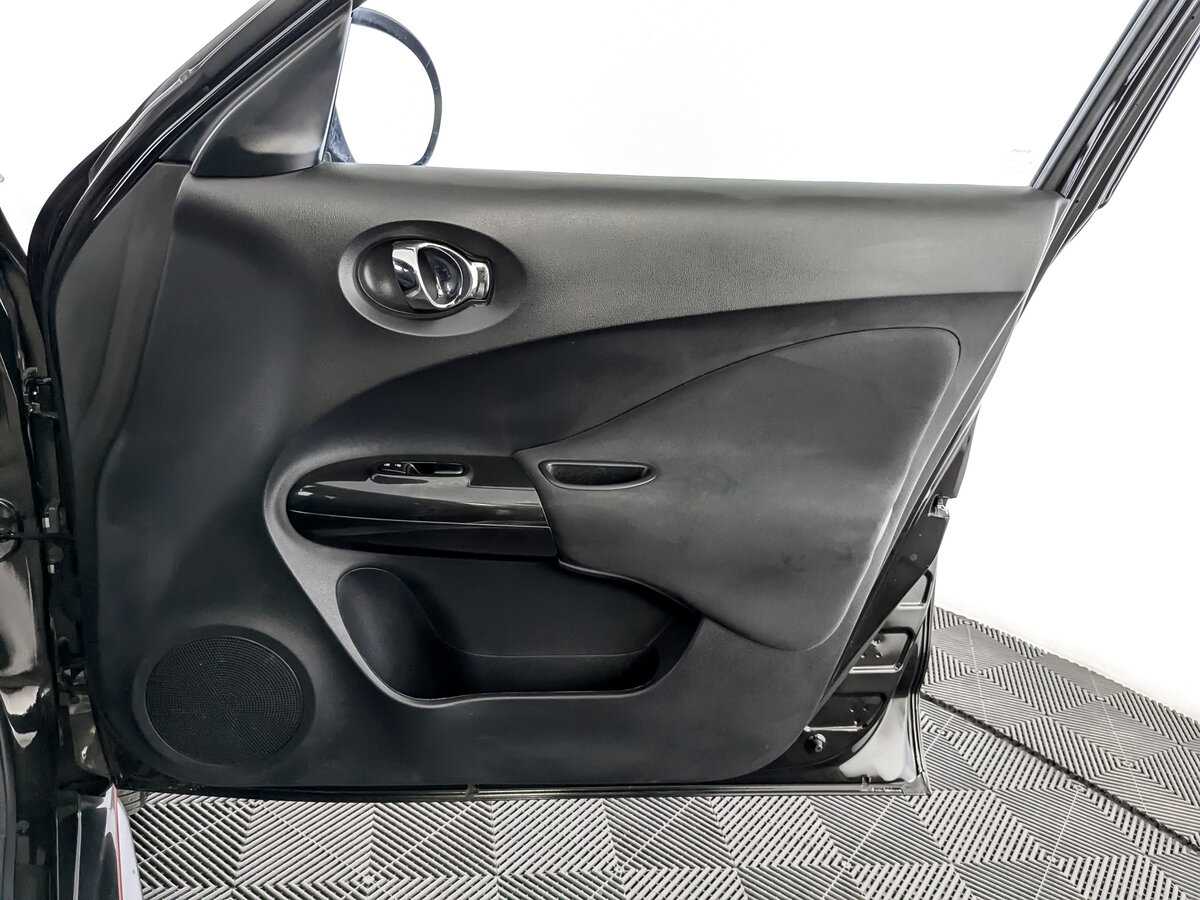 Nissan Juke Nismo с пробегом — 2013 год. Фото: #23