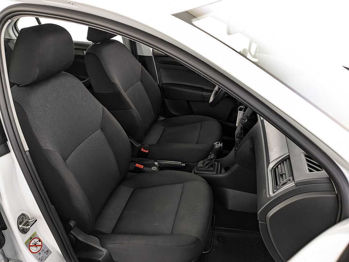 Skoda Rapid с пробегом — 2019 год. Фото: #20