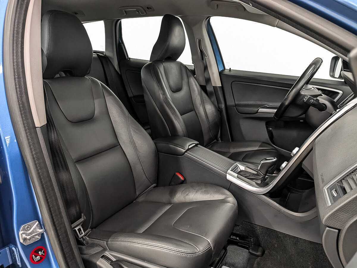 Volvo XC60 с пробегом — 2015 год. Фото: #23