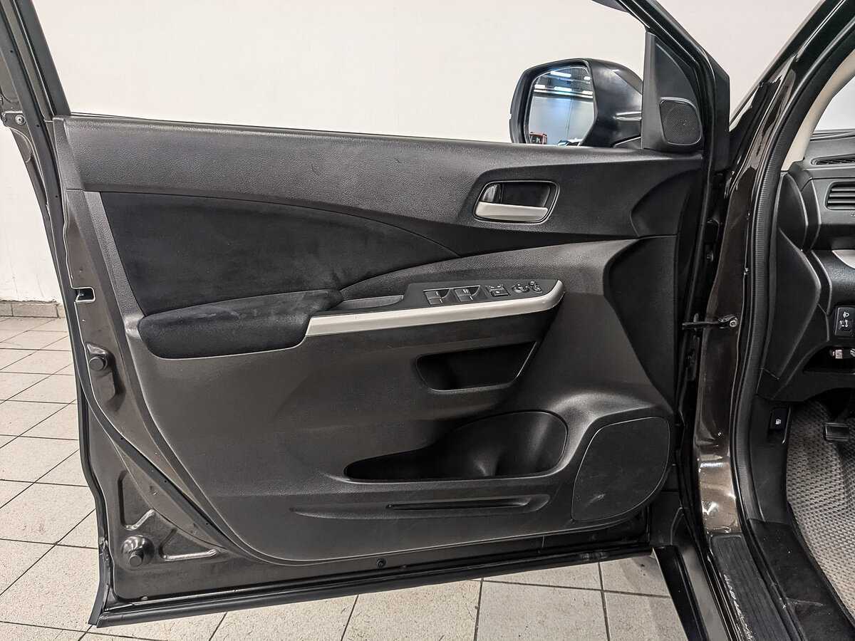 Honda CR-V с пробегом — 2014 год. Фото: #17