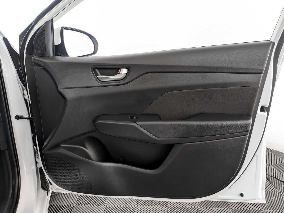 Hyundai Solaris с пробегом — 2018 год. Фото: #22