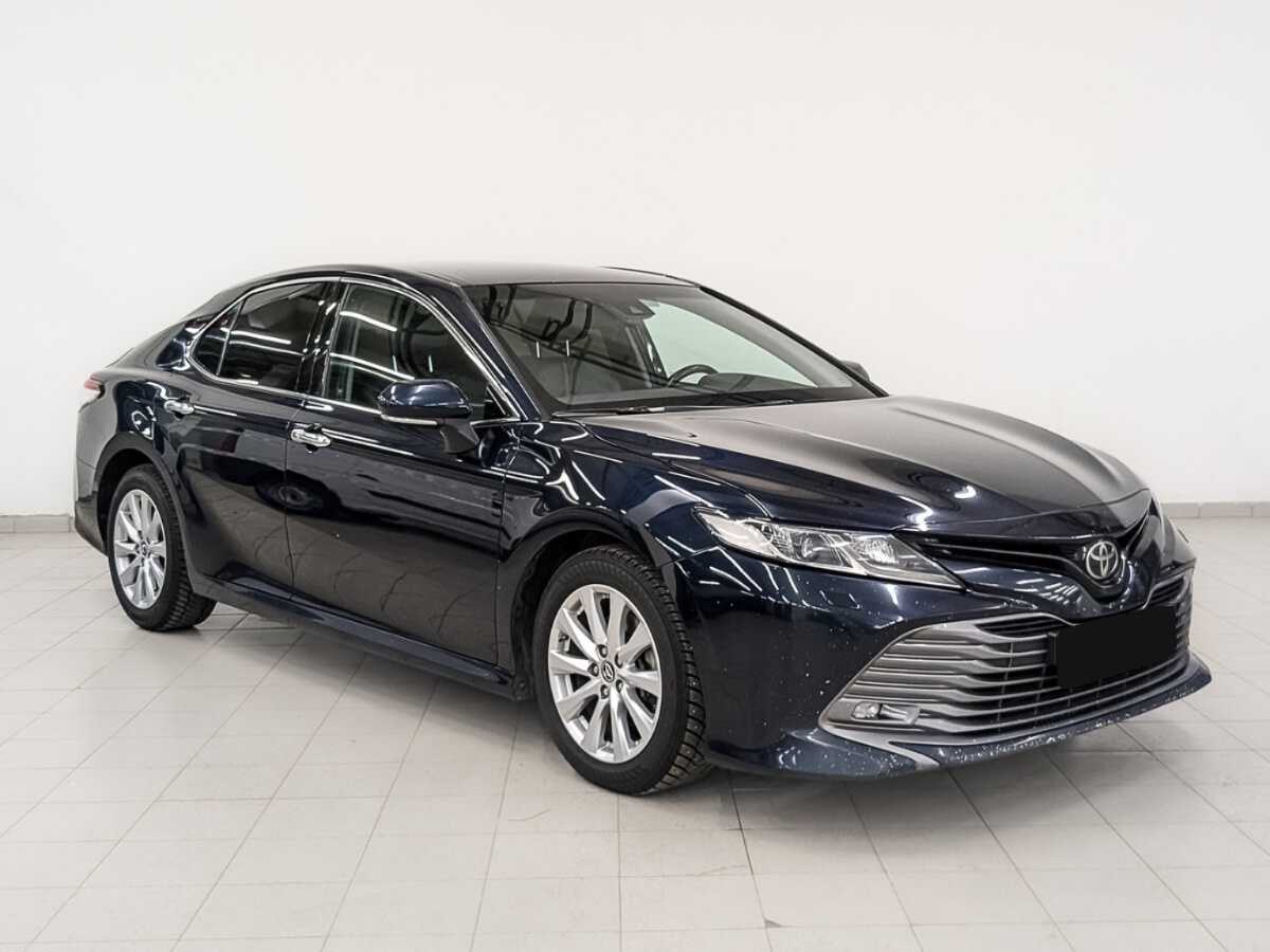 Toyota Camry с пробегом — 2018 год. Фото: #2