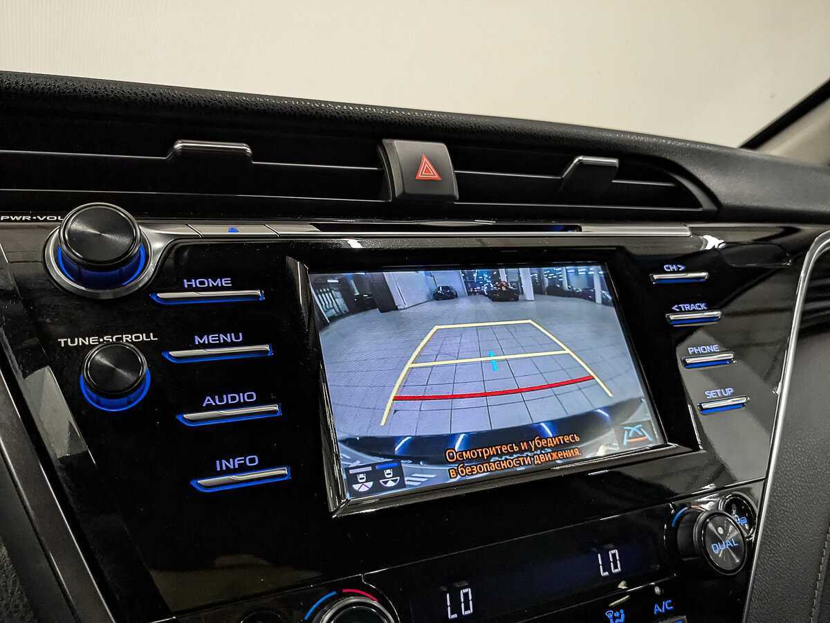 Toyota Camry с пробегом — 2018 год. Фото: #26