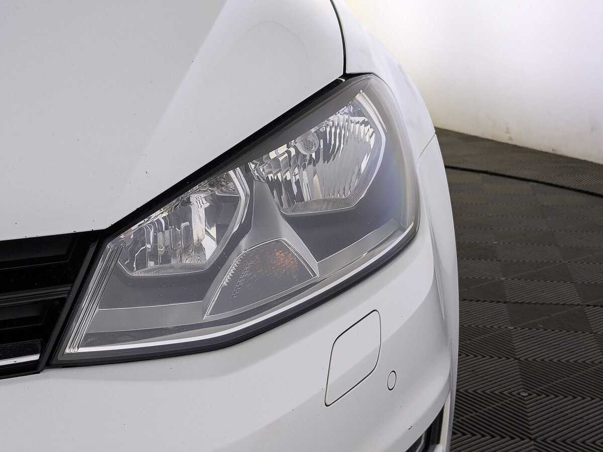 Volkswagen Golf с пробегом — 2014 год. Фото: #10