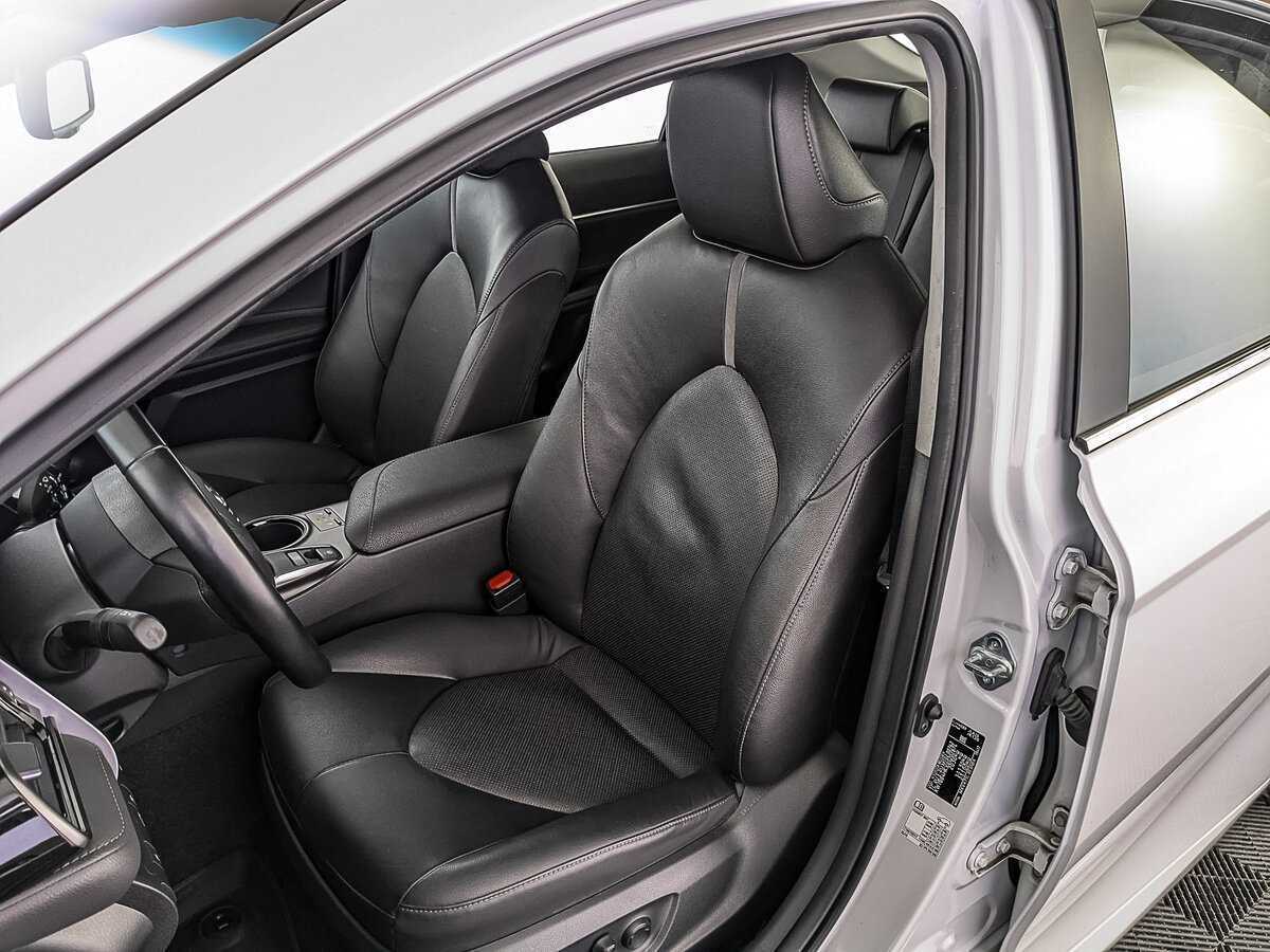 Toyota Camry с пробегом — 2021 год. Фото: #19