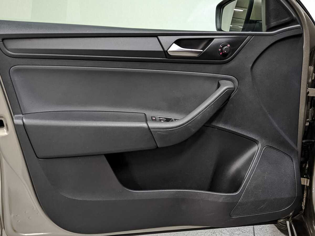 Volkswagen Polo с пробегом — 2021 год. Фото: #18