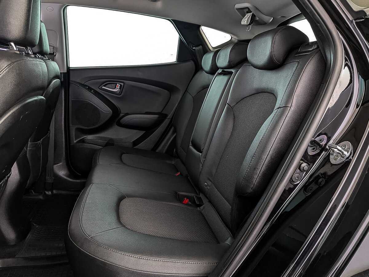 Hyundai ix35 с пробегом — 2015 год. Фото: #17