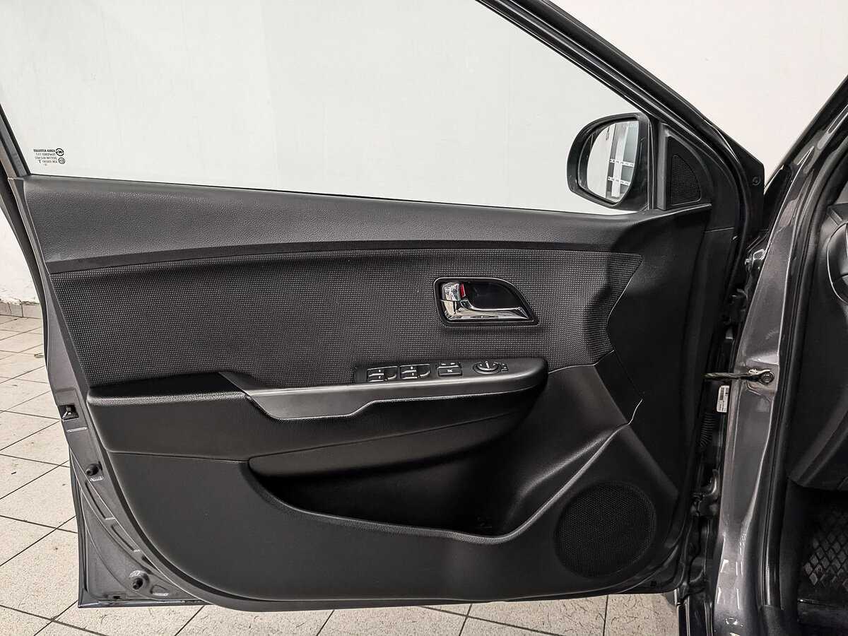 Kia Rio с пробегом — 2014 год. Фото: #18