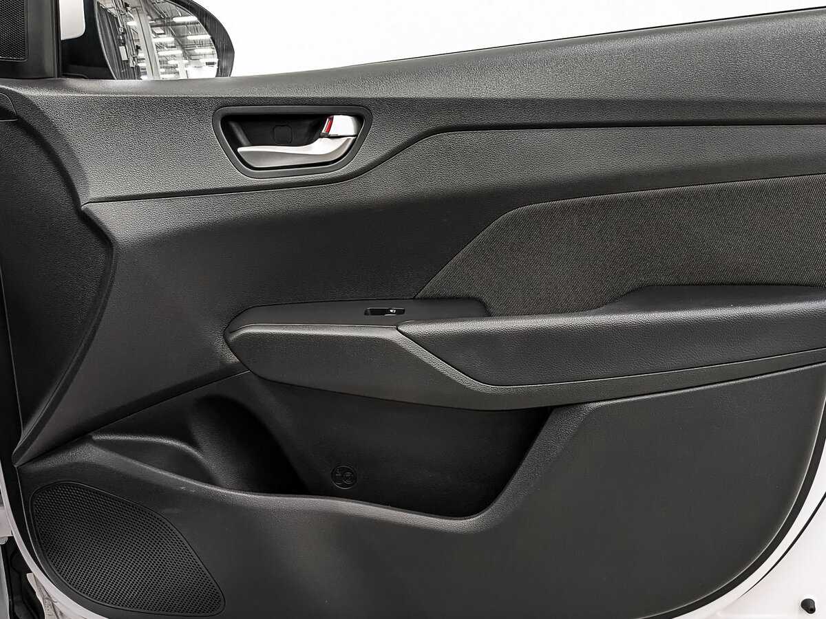 Hyundai Solaris с пробегом — 2022 год. Фото: #22