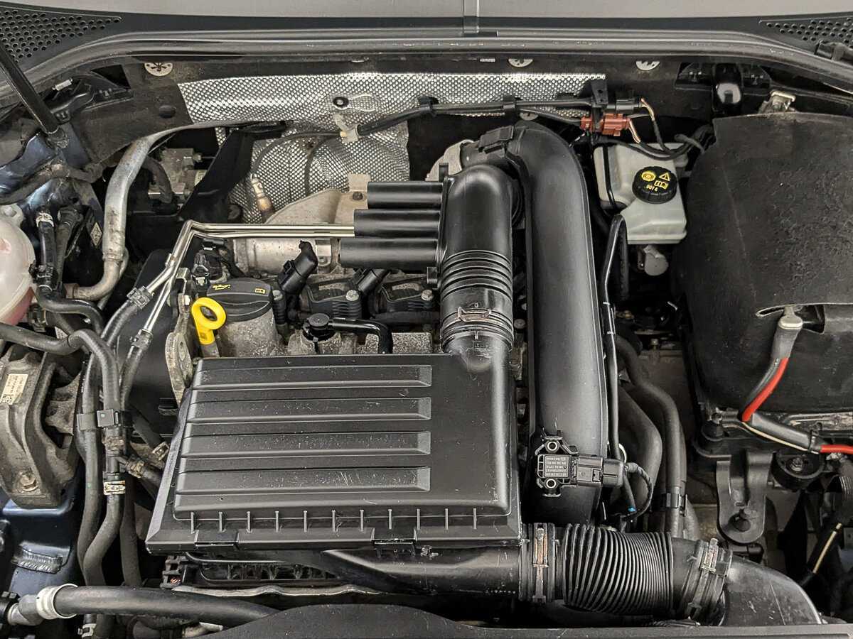 Volkswagen Passat с пробегом — 2015 год. Фото: #8