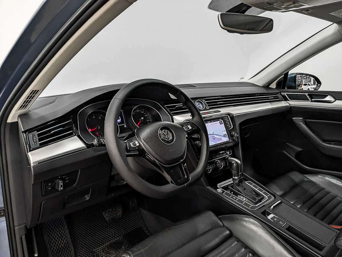 Volkswagen Passat с пробегом — 2015 год. Фото: #14