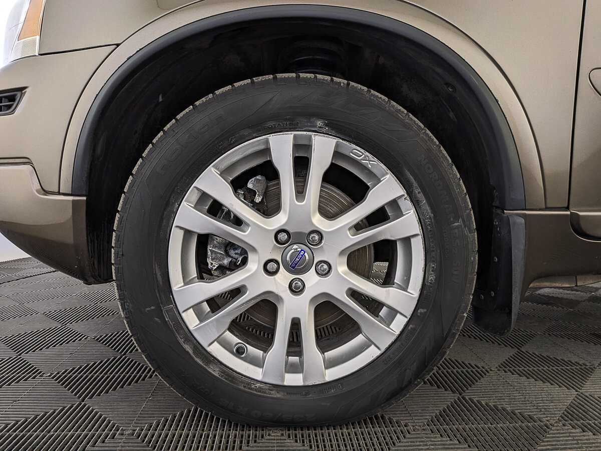 Volvo XC90 с пробегом — 2014 год. Фото: #11