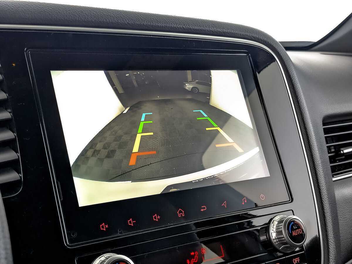 Mitsubishi Outlander с пробегом — 2022 год. Фото: #26