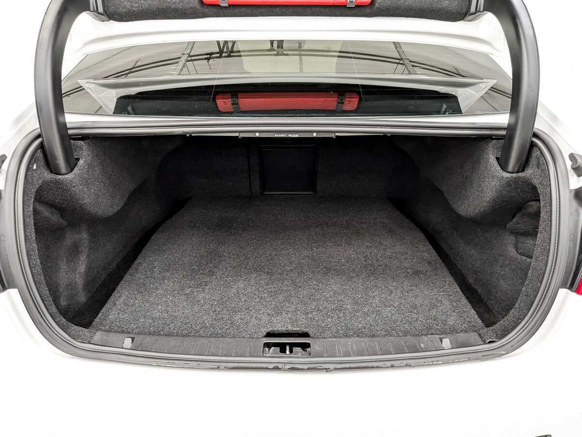 Volvo S60 с пробегом — 2016 год. Фото: #9