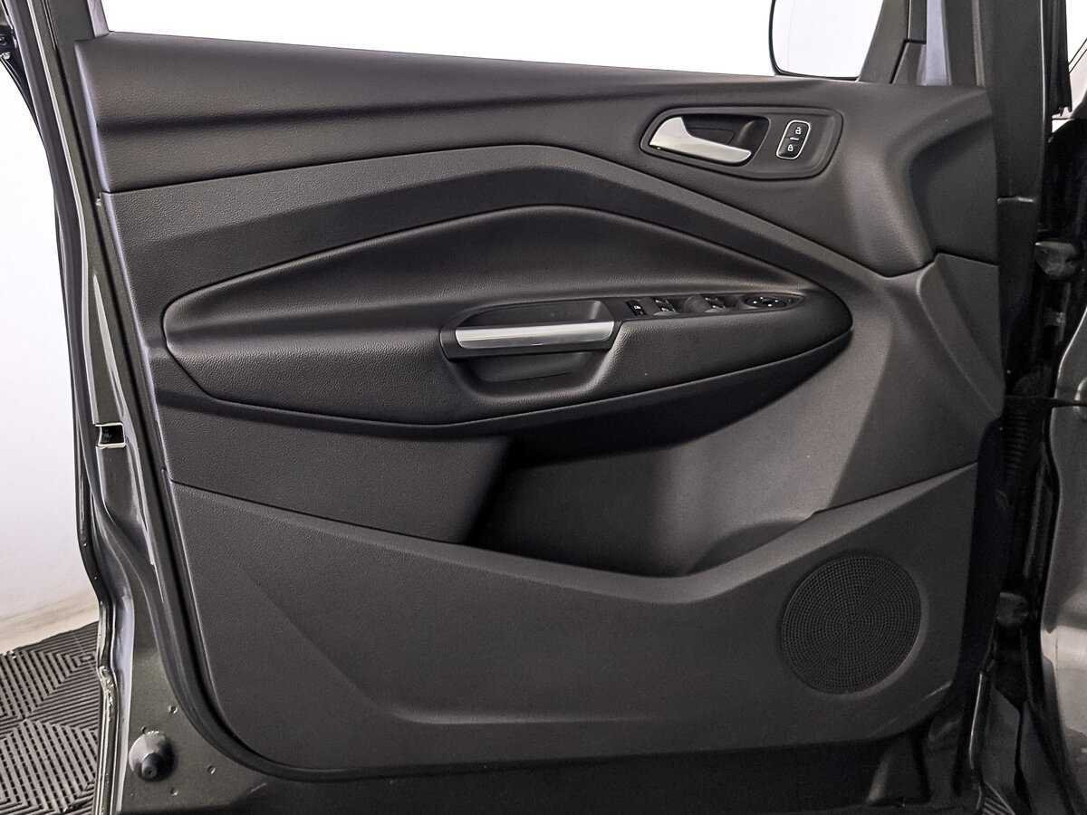 Ford Kuga с пробегом — 2018 год. Фото: #17