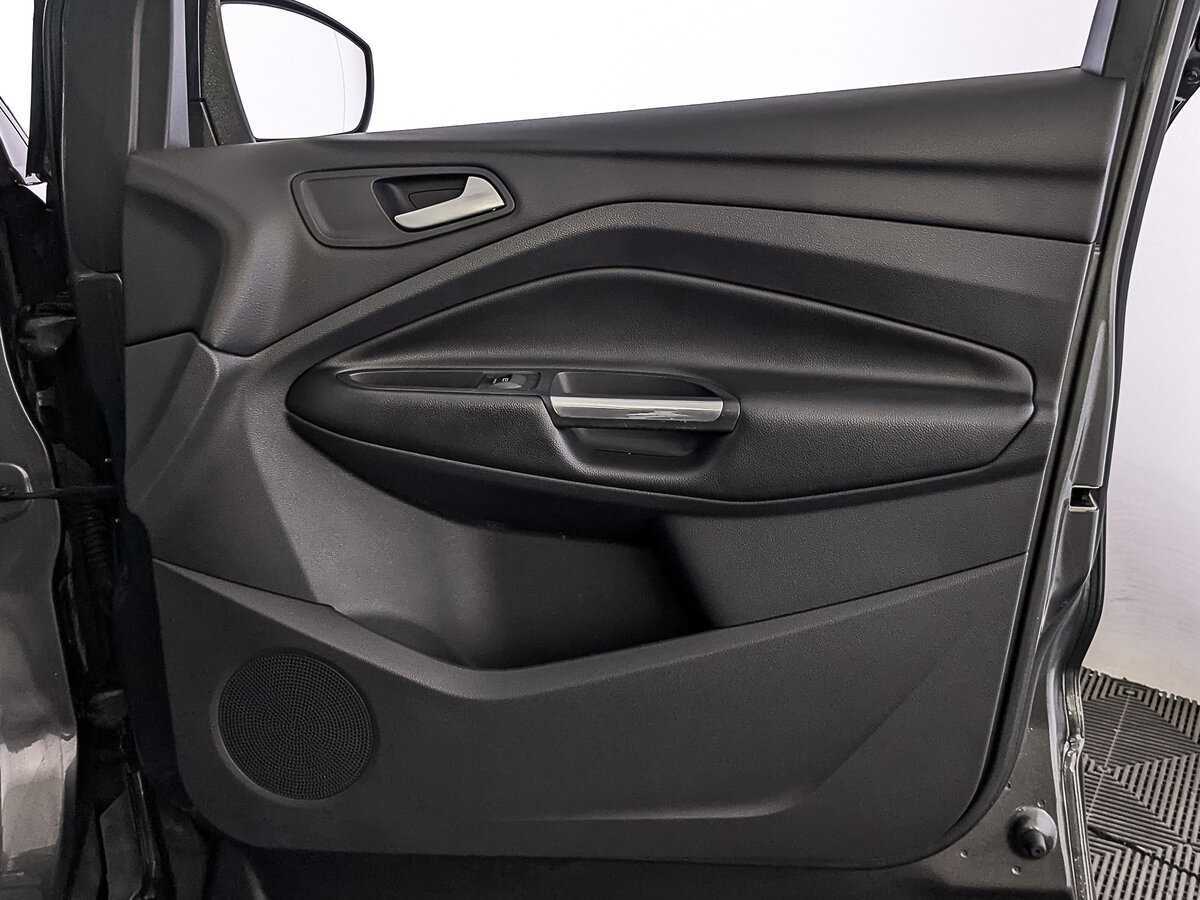 Ford Kuga с пробегом — 2018 год. Фото: #23