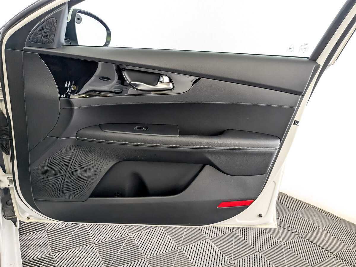 Kia Cerato с пробегом — 2020 год. Фото: #23