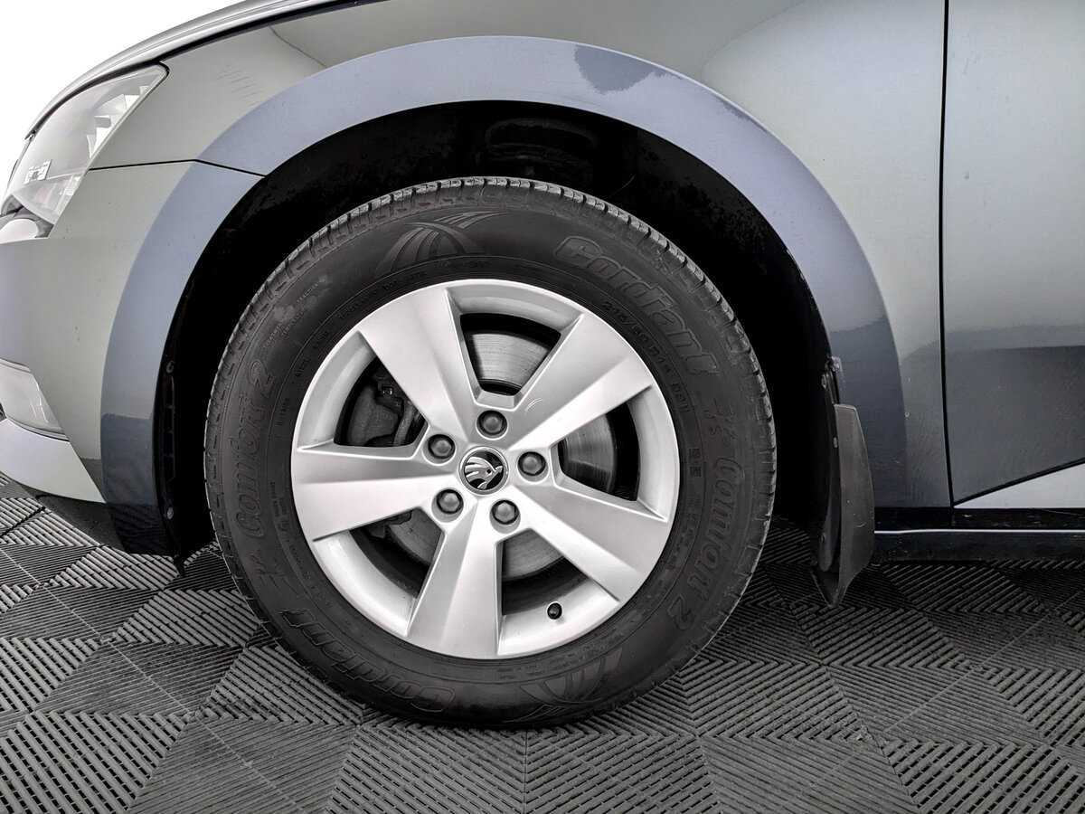 Skoda Superb с пробегом — 2019 год. Фото: #17
