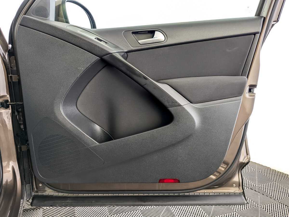 Volkswagen Tiguan с пробегом — 2016 год. Фото: #23