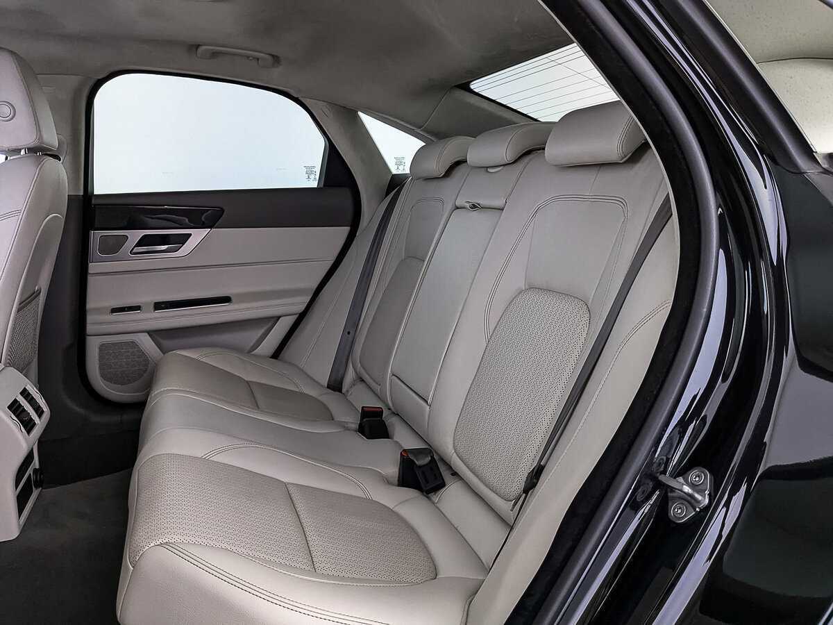 Jaguar XF с пробегом — 2018 год. Фото: #11