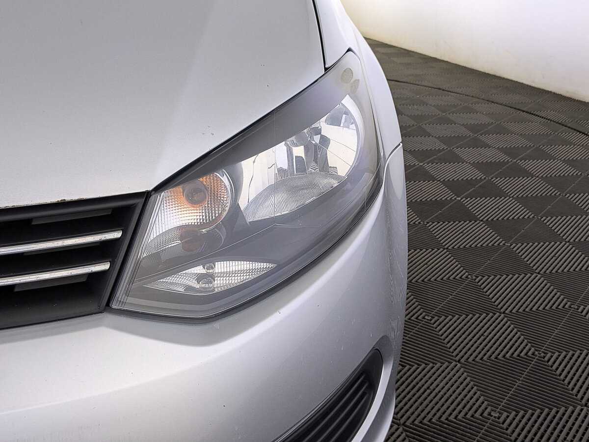 Volkswagen Polo с пробегом — 2015 год. Фото: #10