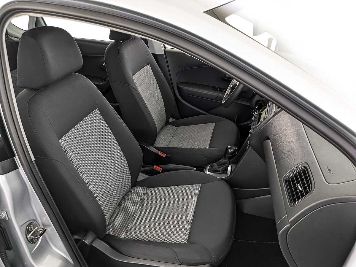 Volkswagen Polo с пробегом — 2015 год. Фото: #23