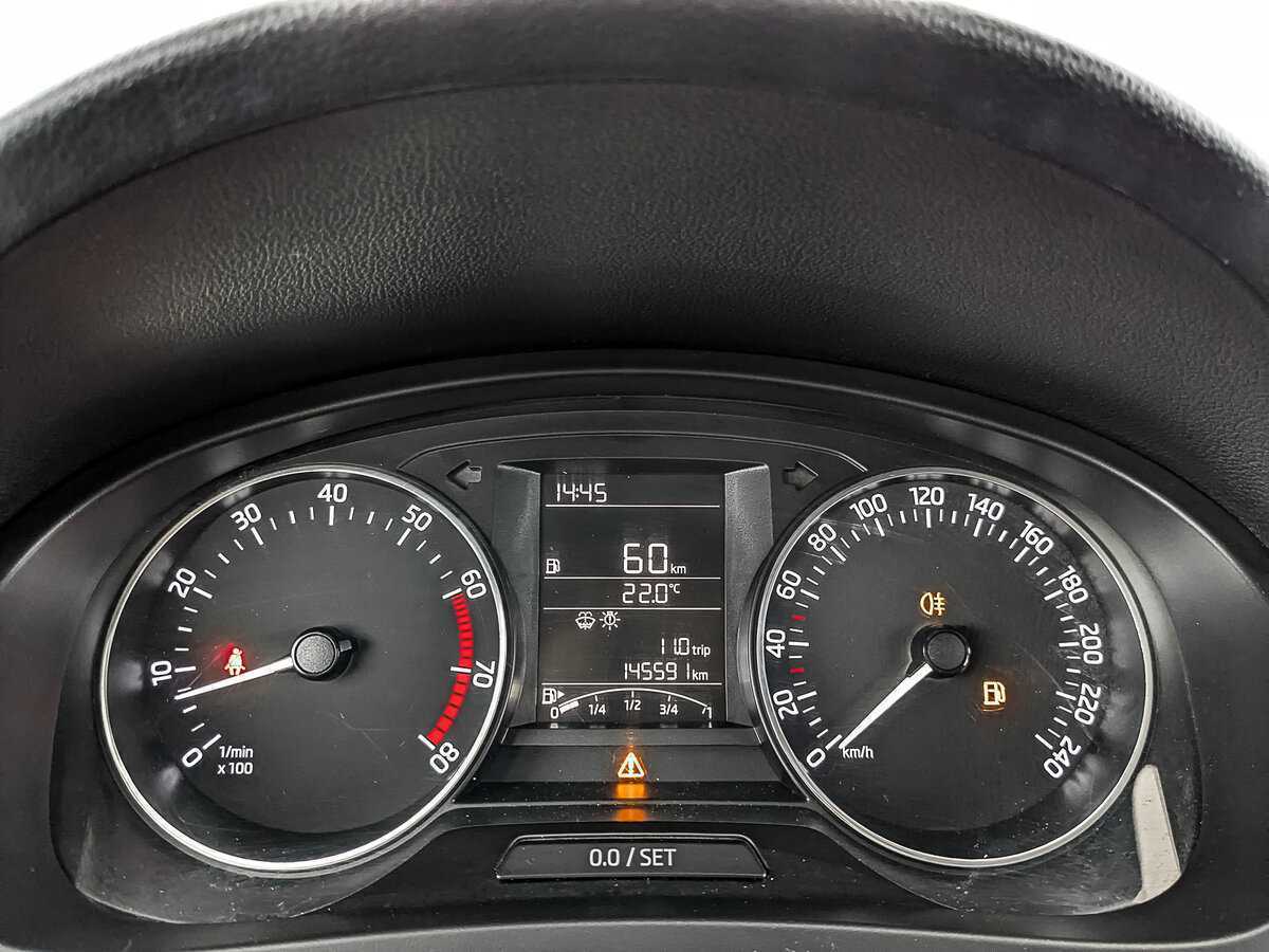 Skoda Rapid с пробегом — 2017 год. Фото: #13