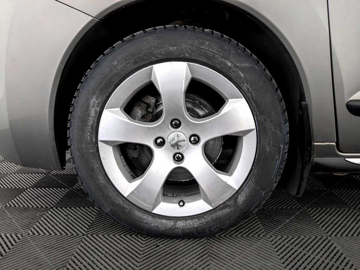 Peugeot 3008 с пробегом — 2012 год. Фото: #17