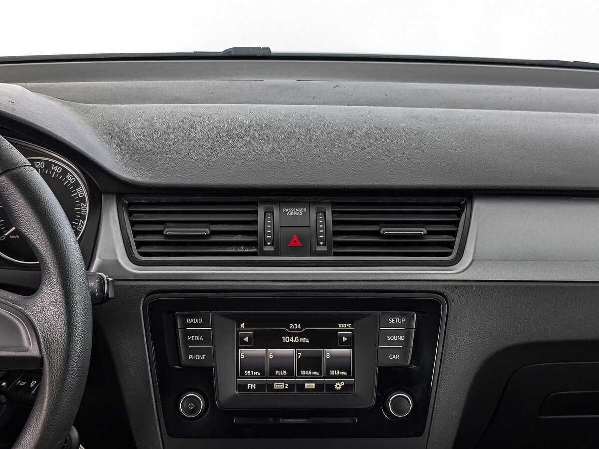 Skoda Rapid с пробегом — 2017 год. Фото: #14